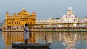 Read more about the article Seasonal Experiences: Visiting Amritsar During Monsoon or Winter