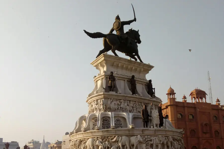 Statue of Maharaja Ranjit Singh in Punjab